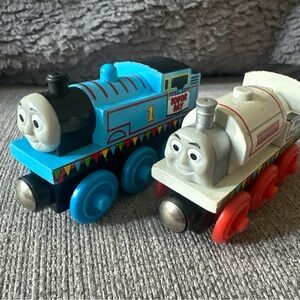 Thomas & Friends Wooden Railway Sodor Day Thomas & Stanley Collectible Train Set